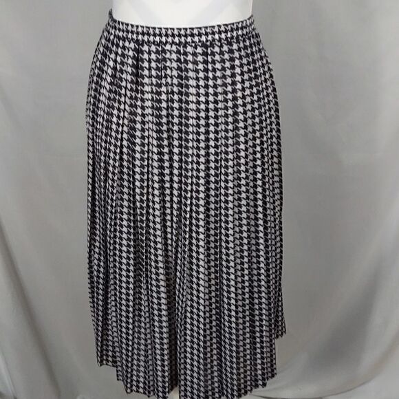 Vtg. Darian Houndstooth 2pc. Skirt Suit - Picture 6 of 9